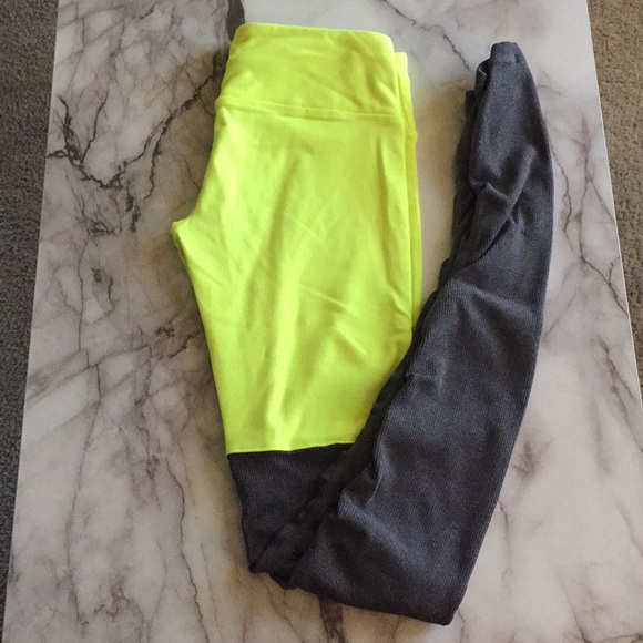 ALO Yoga Pants - Alo yoga goddess leggings